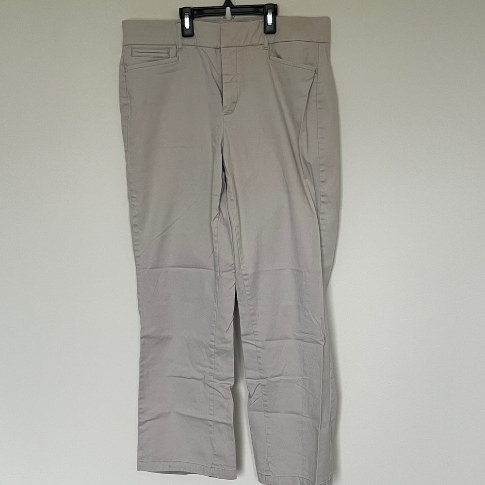 Women’s khaki pants